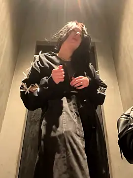 AlishaPrettyBlade online show from 13, 1, 2026