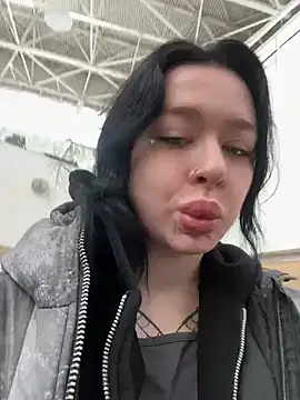 AlishaPrettyBlade online show from 18, 2, 2026