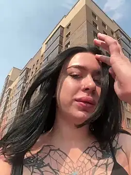 AlishaPrettyBlade online show from 17, 6, 2026