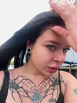 AlishaPrettyBlade online show from 15, 7, 2026