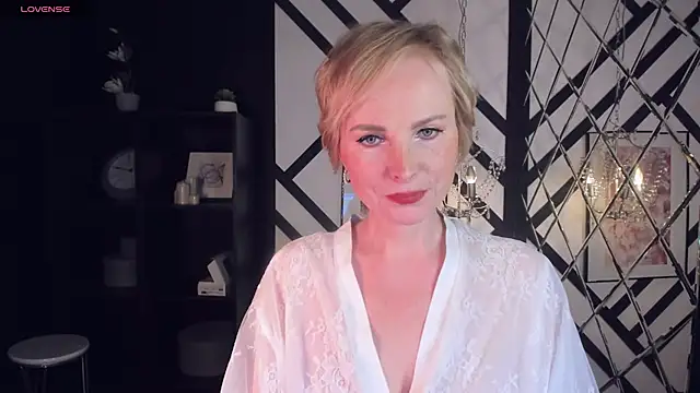 Snapshot of Sandra_Kind chatting on 20, 2, 2025 Sandra Kind online show from 20, 2, 2025