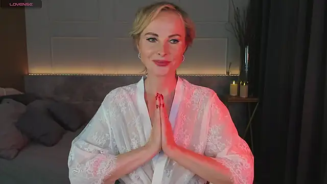 Snapshot of Sandra_Kind chatting on 9, 3, 2025 Sandra Kind online show from 9, 3, 2025