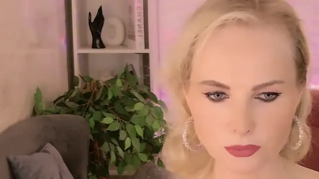 Snapshot of Sandra_Kind chatting on 5, 6, 2026 Sandra Kind online show from 5, 6, 2026