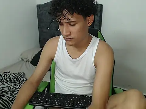 Boy coll online show from 8, 3, 2026