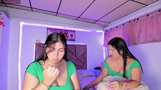 Cristal Smith20 online show from 14, 11, 2025