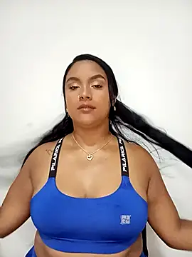 Snapshot of victoria_roussee chatting on 18, 2, 2025 victoria roussee online show from 18, 2, 2025