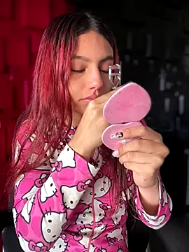 Emily-teen online show from 4, 11, 2025