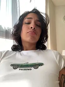 Snapshot of Alice_surprise chatting on 19, 6, 2026 Alice surprise online show from 19, 6, 2026