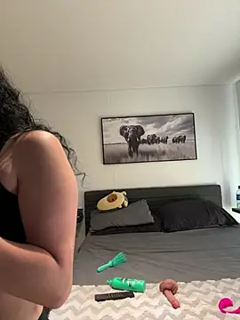 Snapshot of Alice_surprise chatting on 26, 7, 2026 Alice surprise online show from 26, 7, 2026