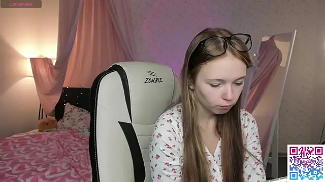 Snapshot of boozekirs_ chatting on 25, 9, 2025 boozekirs online show from 25, 9, 2025