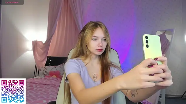 Snapshot of boozekirs_ chatting on 10, 10, 2025 boozekirs online show from 10, 10, 2025