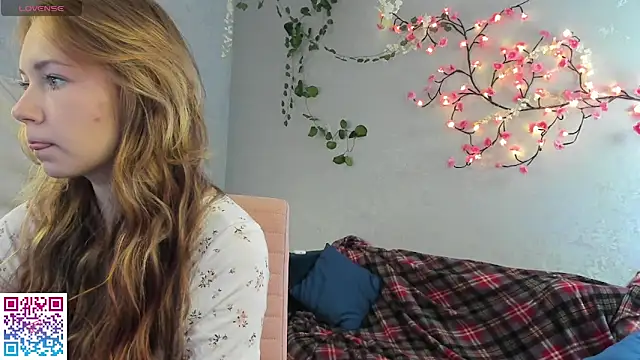 Snapshot of boozekirs_ chatting on 22, 10, 2025 boozekirs online show from 22, 10, 2025