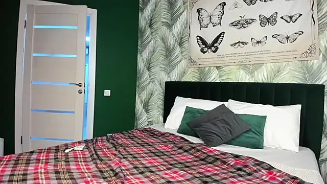 Snapshot of boozekirs_ chatting on 24, 11, 2025 boozekirs online show from 24, 11, 2025