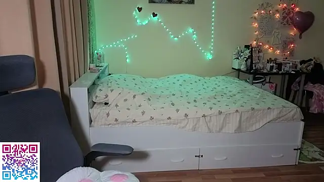 boozekirs  online show from 15, 4, 2026