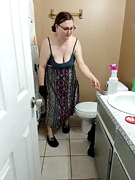 HTXBELLE online show from 15, 10, 2025