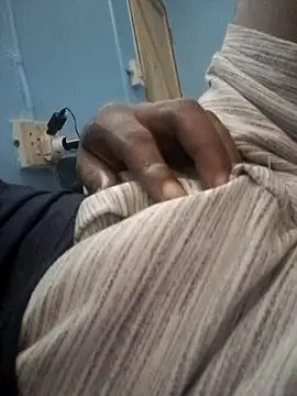 Snapshot of _RapElani-2290 chatting on 19, 2, 2025 RapElani-2290 online show from 19, 2, 2025