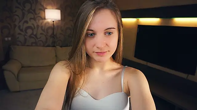 QuennaCoote online show from 5, 3, 2025