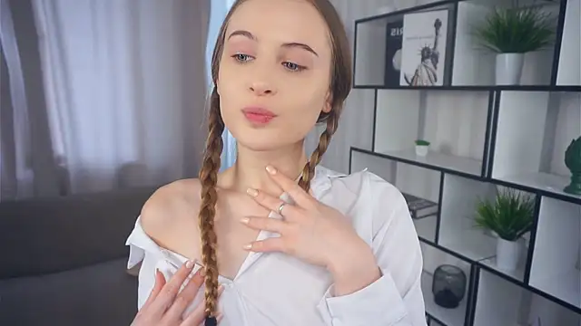 QuennaCoote online show from 27, 9, 2025