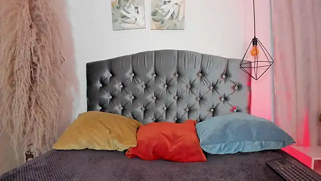 iiangel  online show from 24, 10, 2025