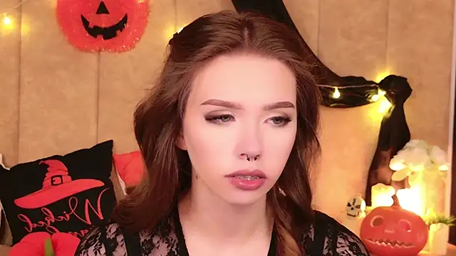 Sierra Fane online show from 20, 10, 2025