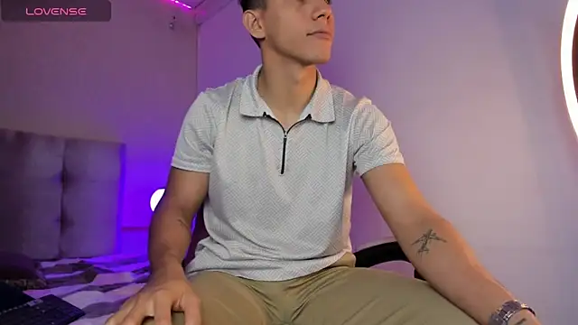 Allex Cano online show from 21, 2, 2025