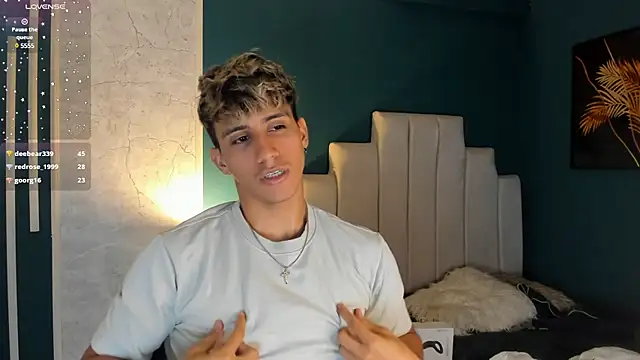 Allex Cano online show from 3, 3, 2025