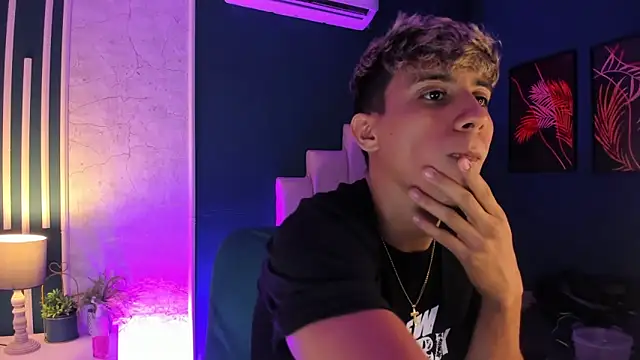 Allex Cano online show from 5, 3, 2025