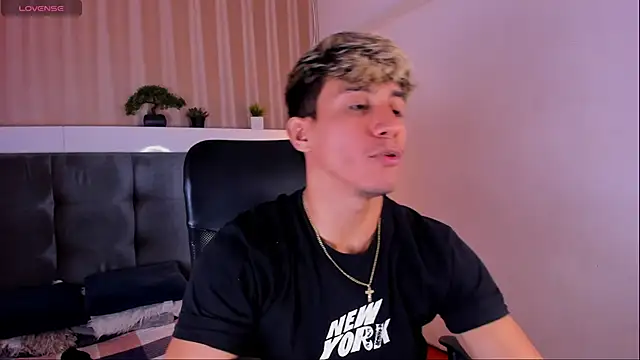 Allex Cano online show from 18, 3, 2025