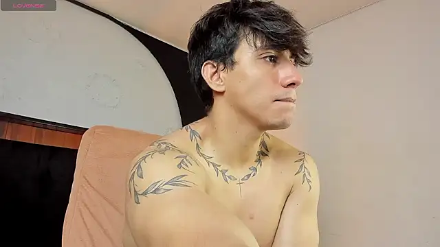 Allex Cano online show from 3, 2, 2026