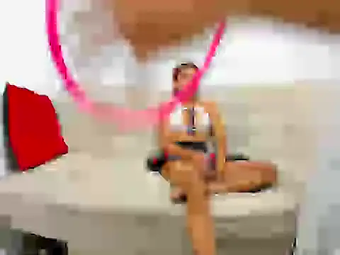 Snapshot of horrny_18_victoria chatting on 7, 11, 2025 horrny 18 victoria online show from 7, 11, 2025