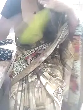 Snapshot of suthas99 chatting on 23, 12, 2025 suthas99 online show from 23, 12, 2025