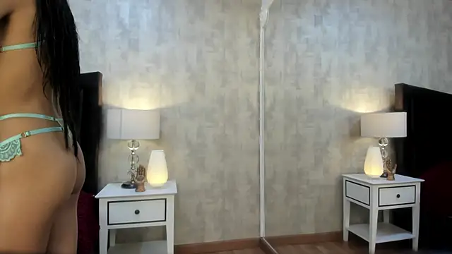 Snapshot of NahomyCarther chatting on 17, 10, 2025 NahomyCarther online show from 17, 10, 2025