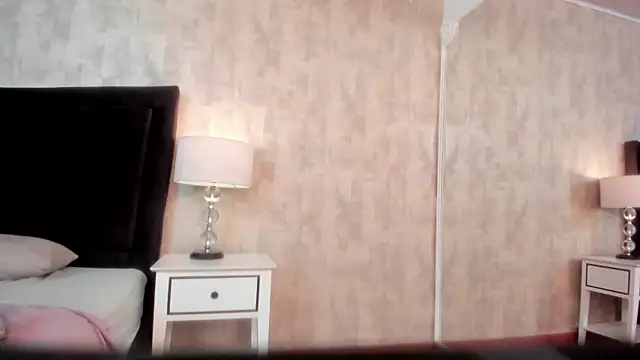 Snapshot of NahomyCarther chatting on 15, 11, 2025 NahomyCarther online show from 15, 11, 2025