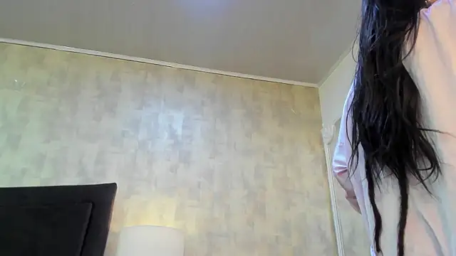 NahomyCarther online show from 3, 12, 2025