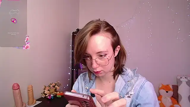 Snapshot of Elise_Nyx chatting on 10, 7, 2026 Elise Nyx online show from 10, 7, 2026