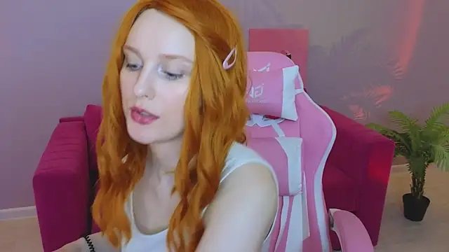 KristinMoore online show from 11, 3, 2025