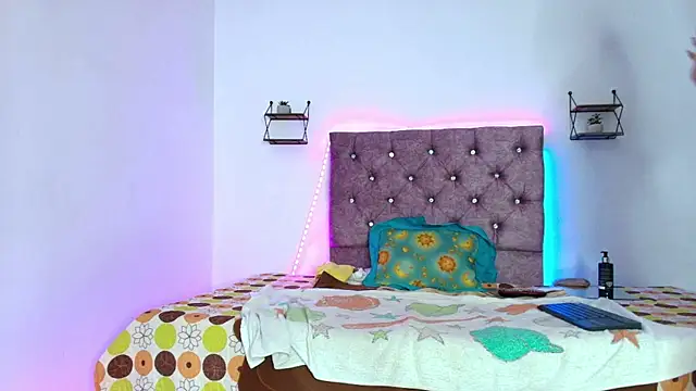 Rousemilf4u online show from 9, 4, 2026