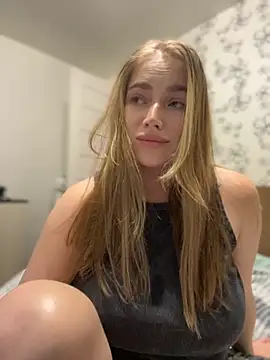 Snapshot of Milana_mil chatting on 25, 9, 2025 Milana mil online show from 25, 9, 2025