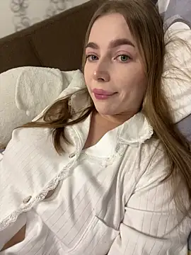 Snapshot of Milana_mil chatting on 27, 9, 2025 Milana mil online show from 27, 9, 2025