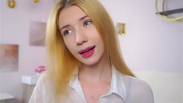 Snapshot of SunnivaCovil chatting on 10, 2, 2026 SunnivaCovil online show from 10, 2, 2026