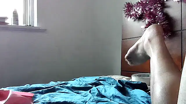 Snapshot of kinkyfag94 chatting on 21, 12, 2025 kinkyfag94 online show from 21, 12, 2025
