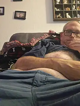 Snapshot of Smallone327 chatting on 9, 7, 2026 Smallone327 online show from 9, 7, 2026