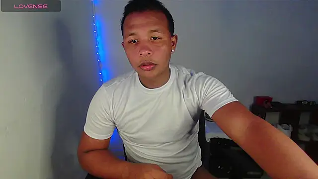 Gooss cum online show from 7, 11, 2025