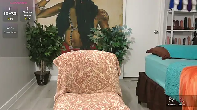 Queenanitadix online show from 10, 1, 2025