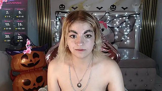 lili conor s online show from 4, 10, 2025