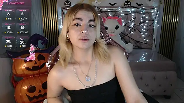 lili conor s online show from 10, 10, 2025