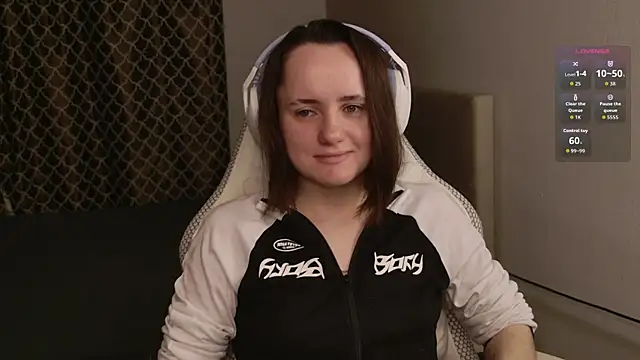 Luna Loveee online show from 7, 11, 2025