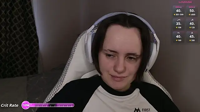 Luna Loveee online show from 6, 3, 2026