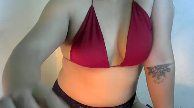 Snapshot of rosay_rosee chatting on 22, 2, 2025 rosay rosee online show from 22, 2, 2025