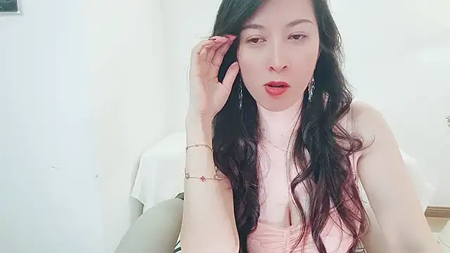 Snapshot of Dazzlebean chatting on 3, 5, 2026 Dazzlebean online show from 3, 5, 2026